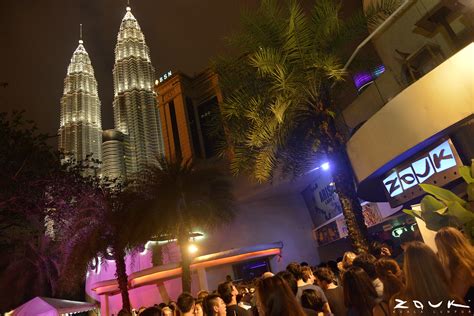 5pm est to malaysia time|EST to Kuala Lumpur, Malaysia .